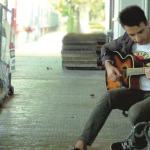Sergio Mariño gira hacia el Rock Pop con “Pasajero”